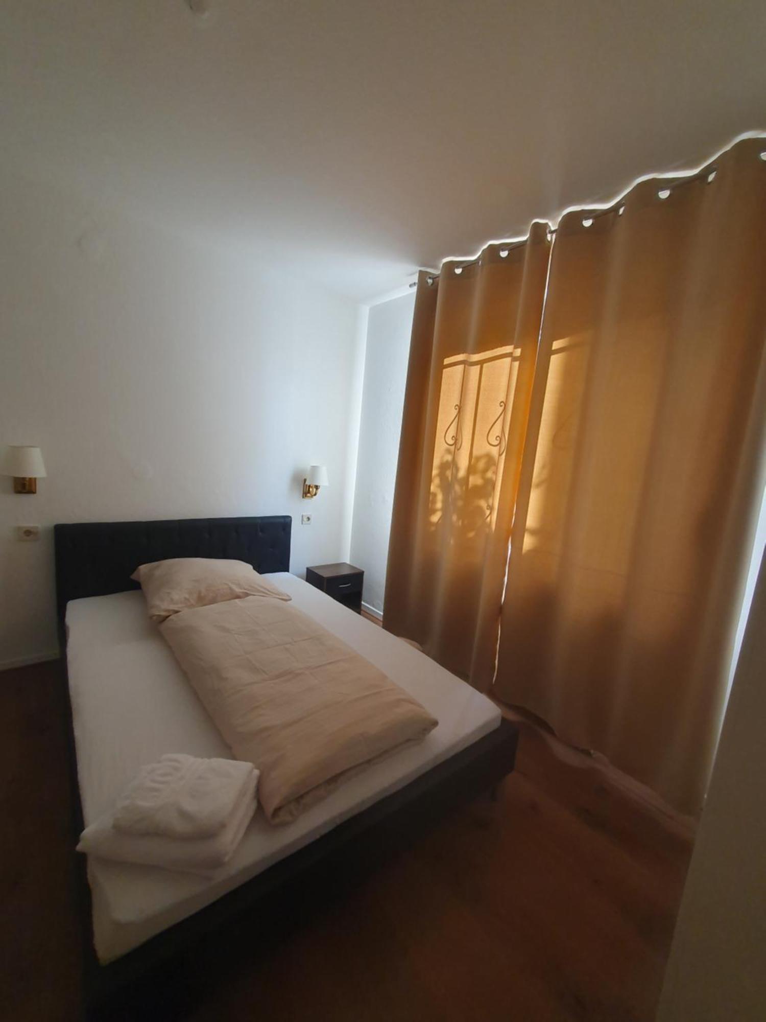 Gemuetliches Privatzimmer Mit Franzoesischem Doppelbett An Der Universitaetsklinik Mainz Apartment Exterior photo